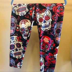 CVG Skulls and Roses Workout Capri
